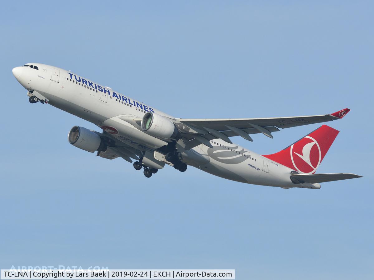 TC-LNA, 2008 Airbus A330-223 C/N 874, RWY22R