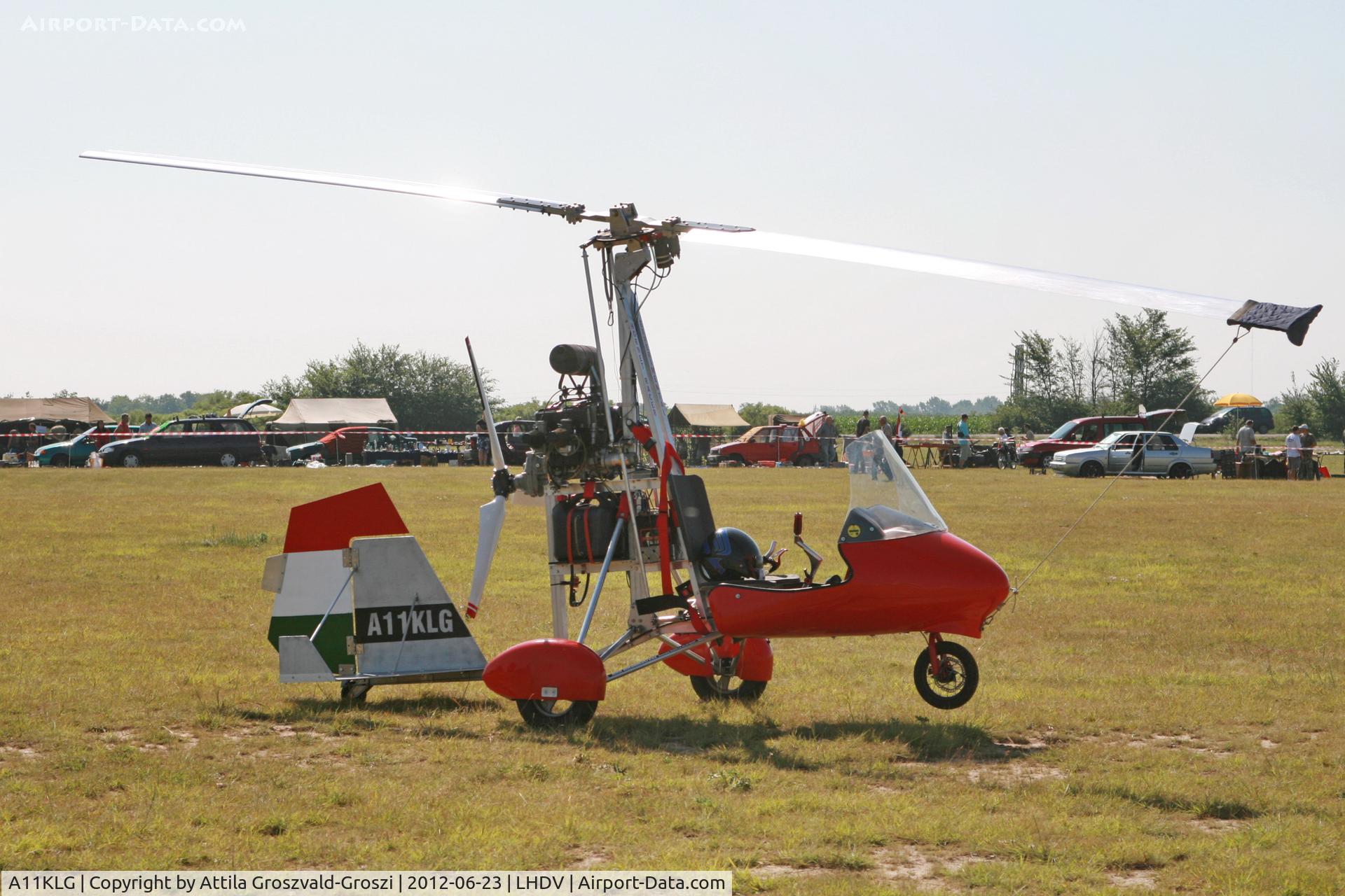 A11KLG, Kosztor Lajos Midwest Hornet C/N X-001, LHDV - Baracs-Kisapostag Airport Dunaújváros, Hungary - Airshow 2012