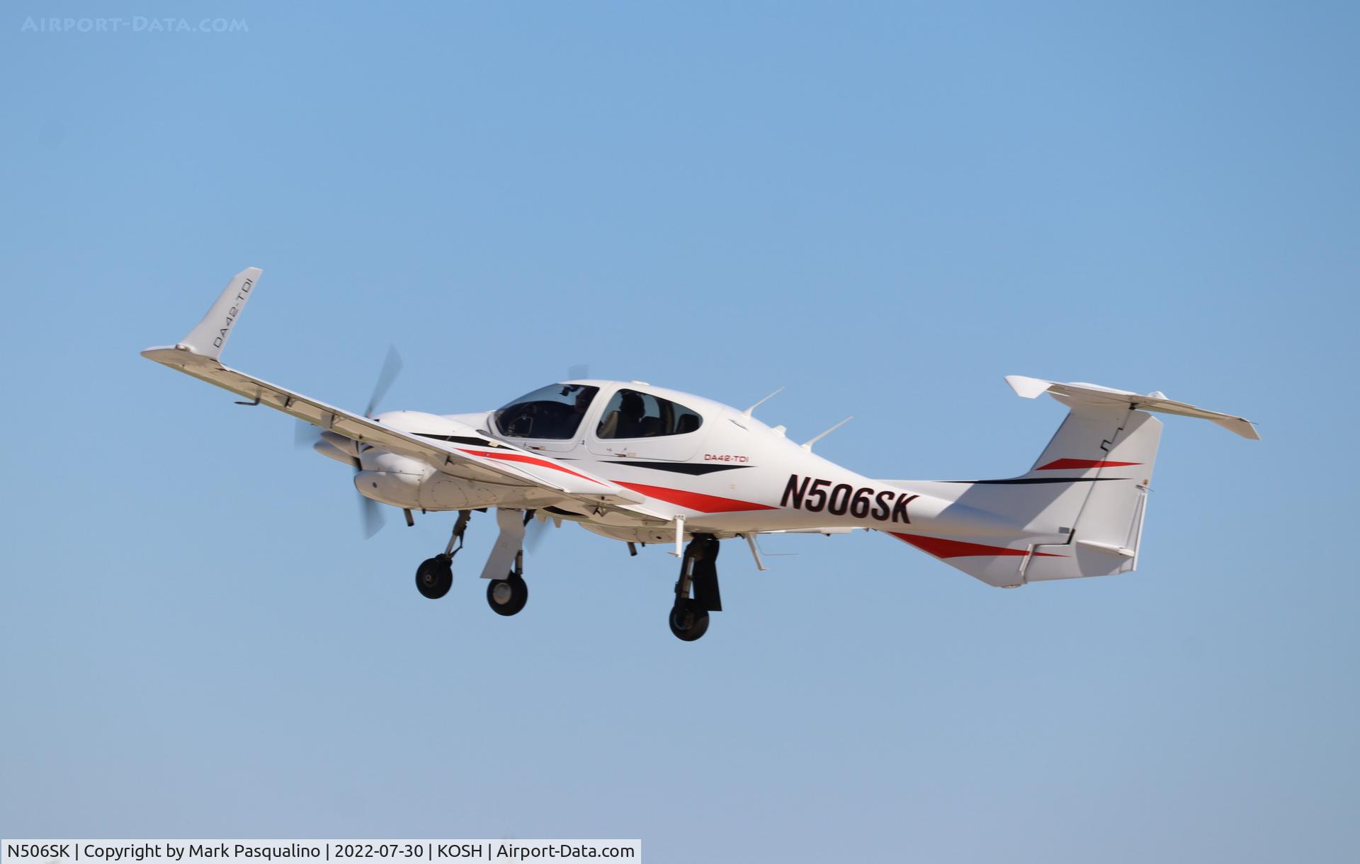N506SK, 2007 Diamond DA-42 Twin Star C/N 42.AC092, Diamond DA-42