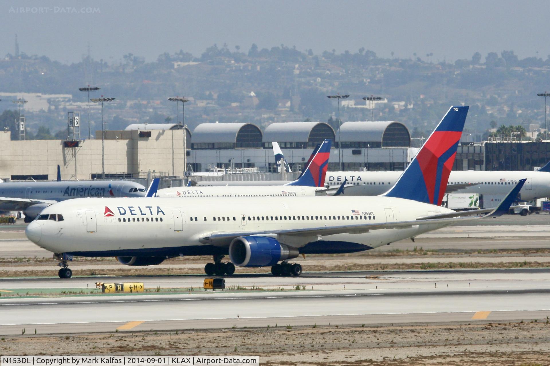 N153DL, 1990 Boeing 767-3P6 C/N 24985, Delta Boeing 767-3P6, N153DL arriving at LAX