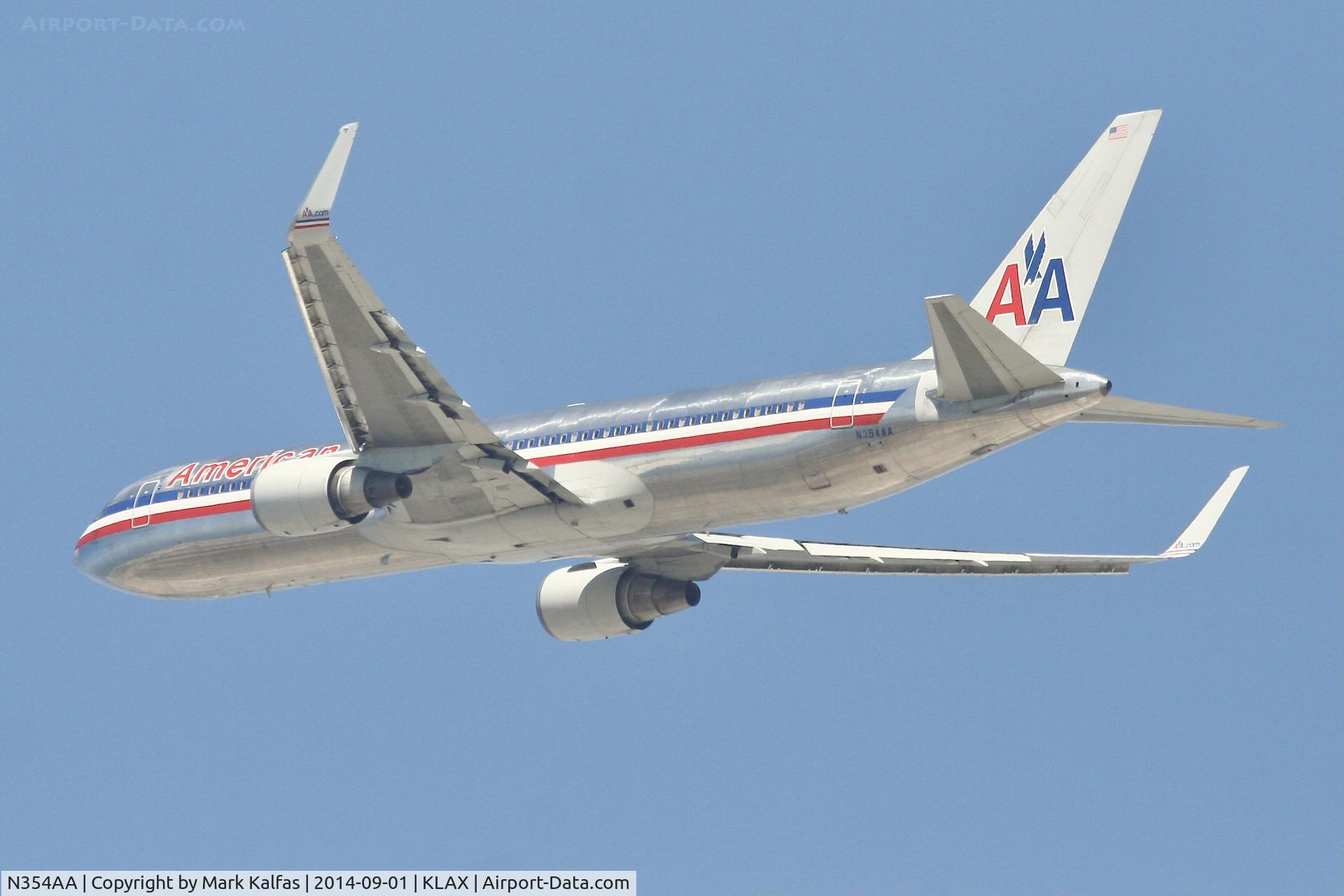 N354AA, 1988 Boeing 767-323 C/N 24035, American Boeing 767-323, N354AA departing 25R LAX