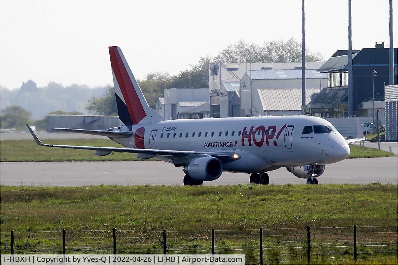 F-HBXH, 2010 Embraer 170ST (ERJ-170-100ST) C/N 17000307, Embraer 170ST, Taxiing to boarding area, Brest-Bretagne airport (LFRB-BES)