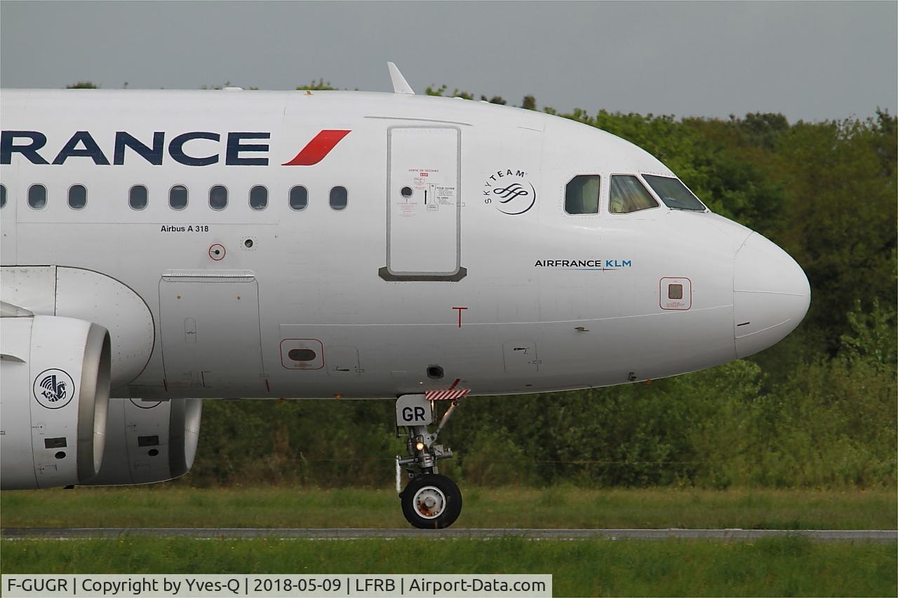 F-GUGR, 2007 Airbus A318-111 C/N 3009, Airbus A318-111, Taxiing rwy 07R, Brest-Bretagne airport (LFRB-BES)