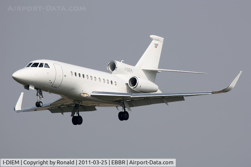 I-DIEM, 2011 Dassault Falcon 900LX C/N 253, sat bru