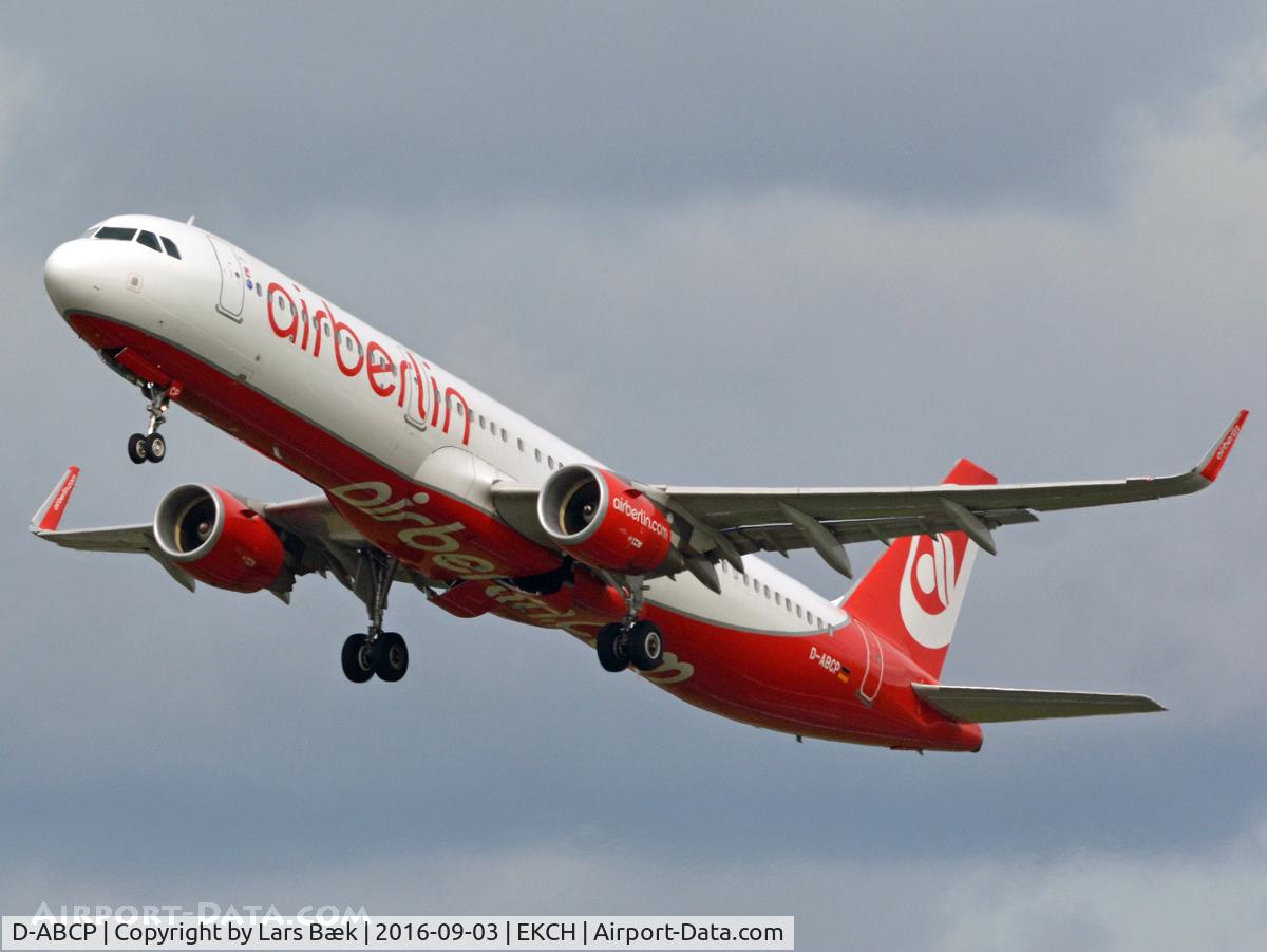 D-ABCP, 2015 Airbus A321-211 C/N 6629, RWY22R
