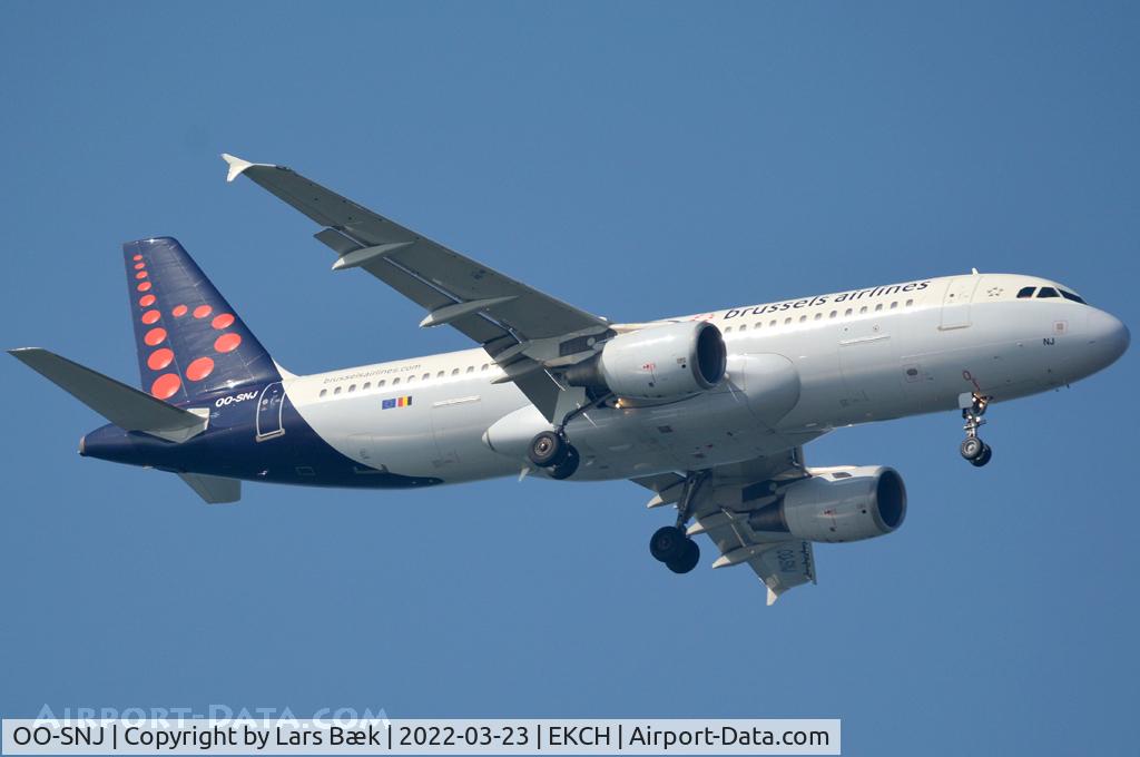 OO-SNJ, 2007 Airbus A320-214 C/N 3161, RWY04L