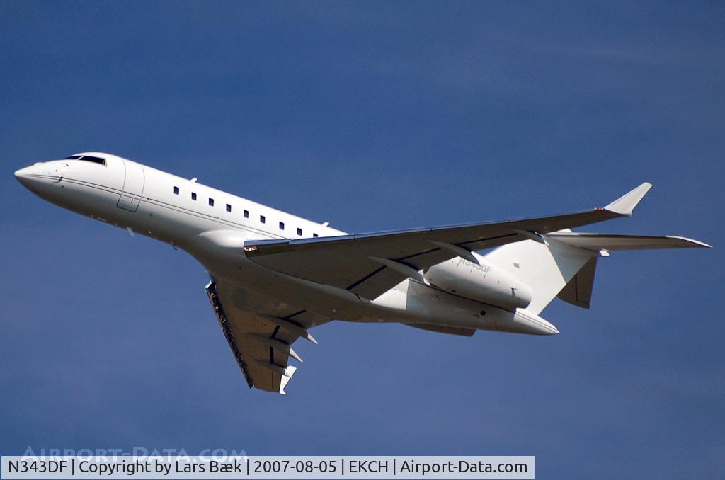 N343DF, 2006 Bombardier BD-700-1A11 Global 5000 C/N 9206, RWY22R