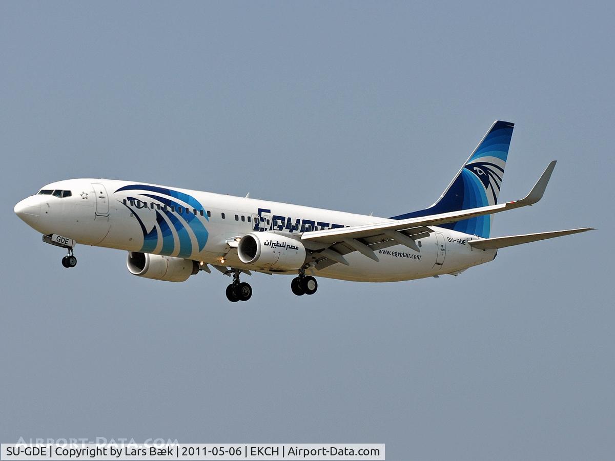 SU-GDE, 2009 Boeing 737-866 C/N 35569, RWY22L