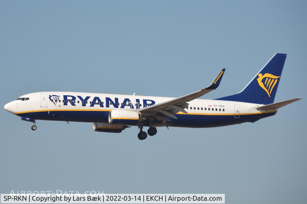 SP-RKN, 2015 Boeing 737-8AS C/N 44695, RWY22L