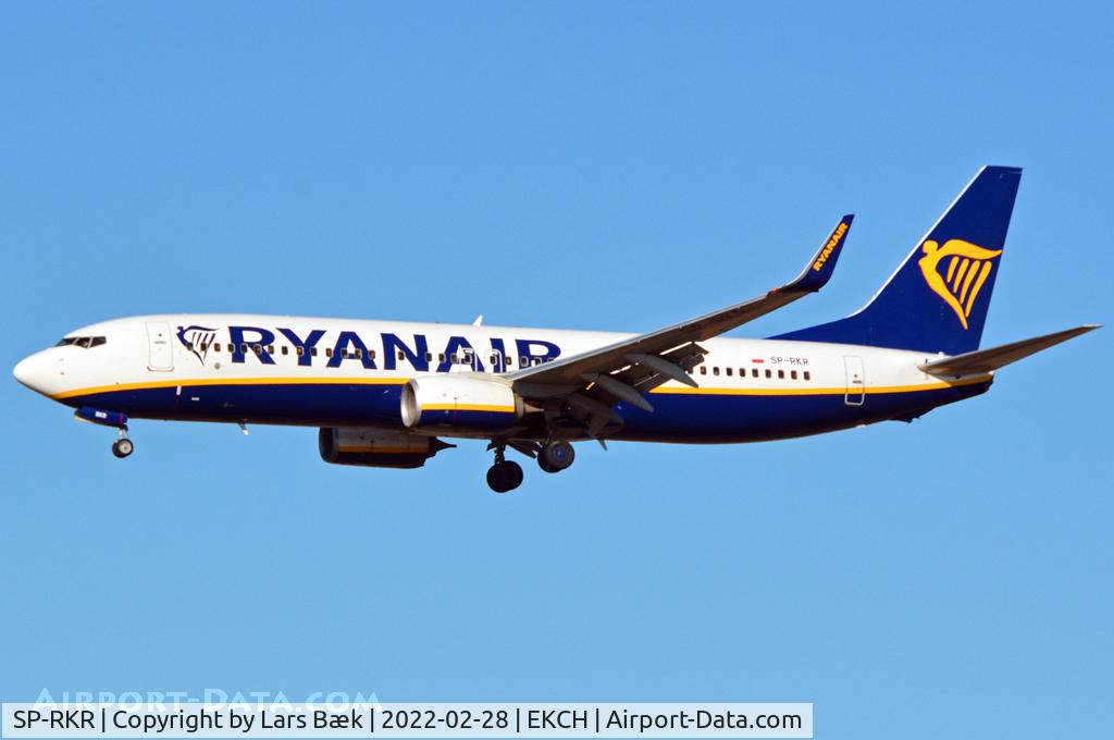 SP-RKR, 2015 Boeing 737-8AS C/N 61578, RWY22L