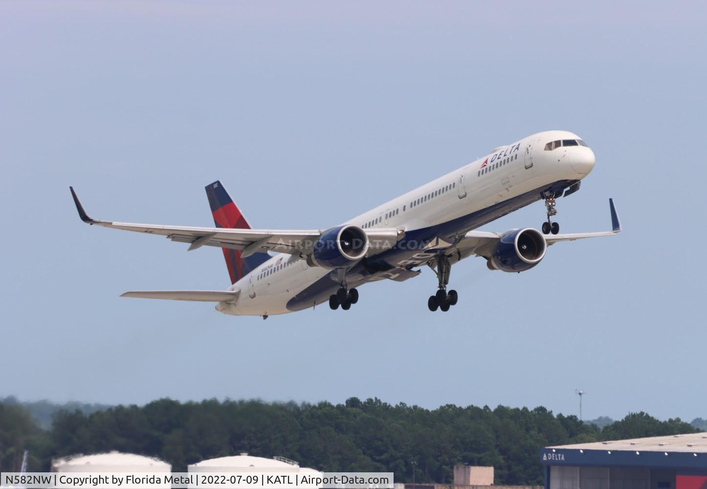 N582NW, 2002 Boeing 757-351 C/N 32981, ATL 2022