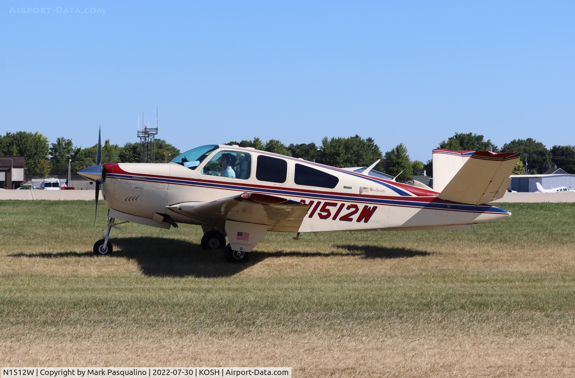 N1512W, 1972 Beech V35B Bonanza C/N D-9332, Beech V35B