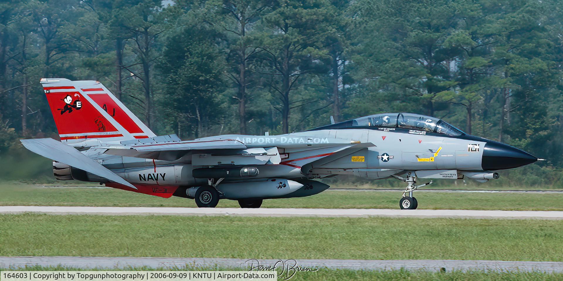 164603, Grumman F-14D Tomcat C/N 631, XO bird rolling out after landing