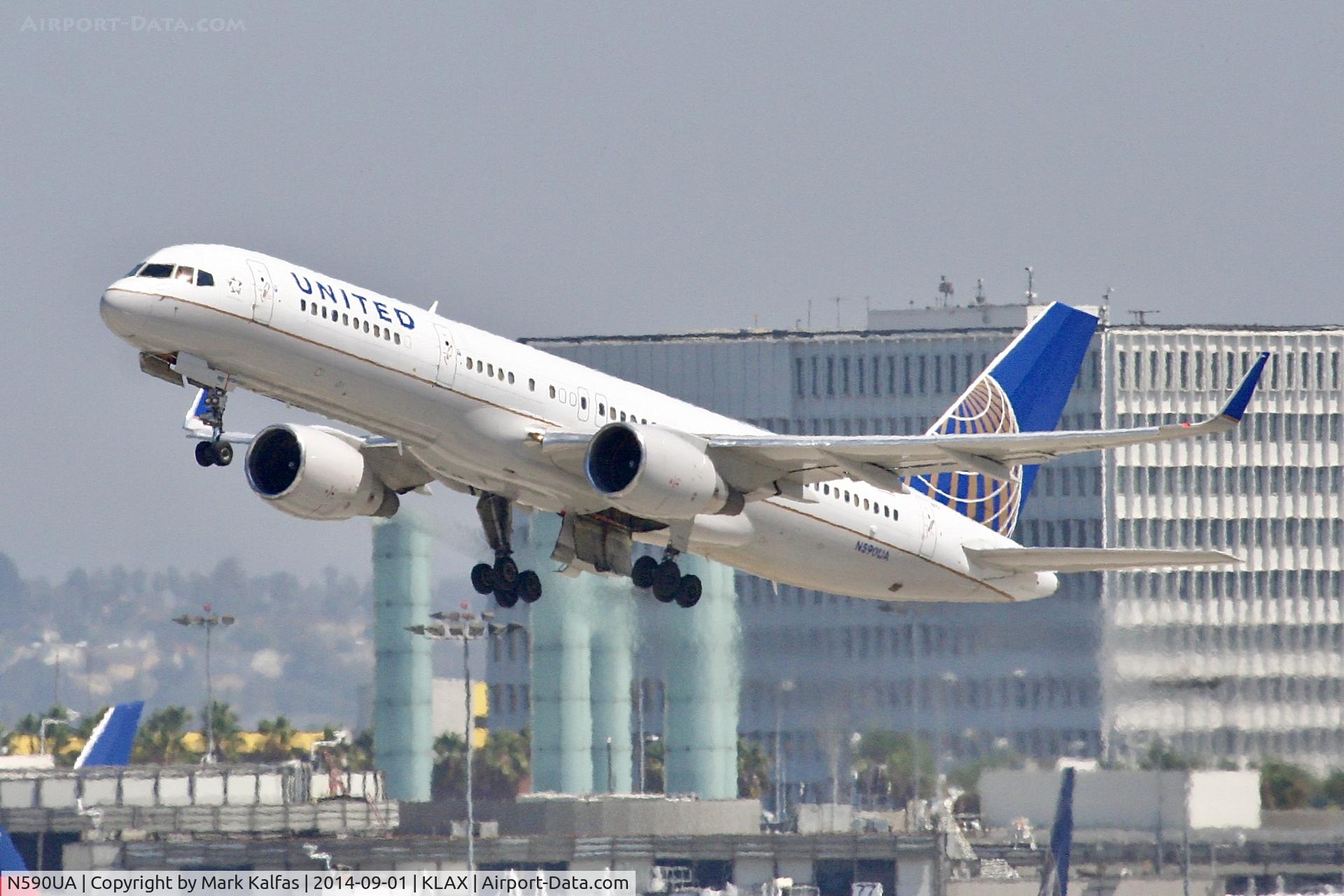 N590UA, 1997 Boeing 757-222 C/N 28708, United Airlines Boeing 757-222, N590UA departing RWY 25R LAX.