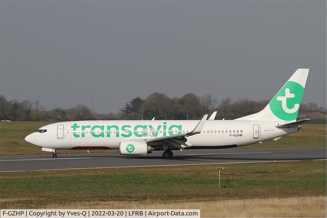 F-GZHP, 2000 Boeing 737-8K2 C/N 44566, Boeing 737-8K2, U-turn rwy 25L, Brest-Bretagne Airport (LFRB-BES)