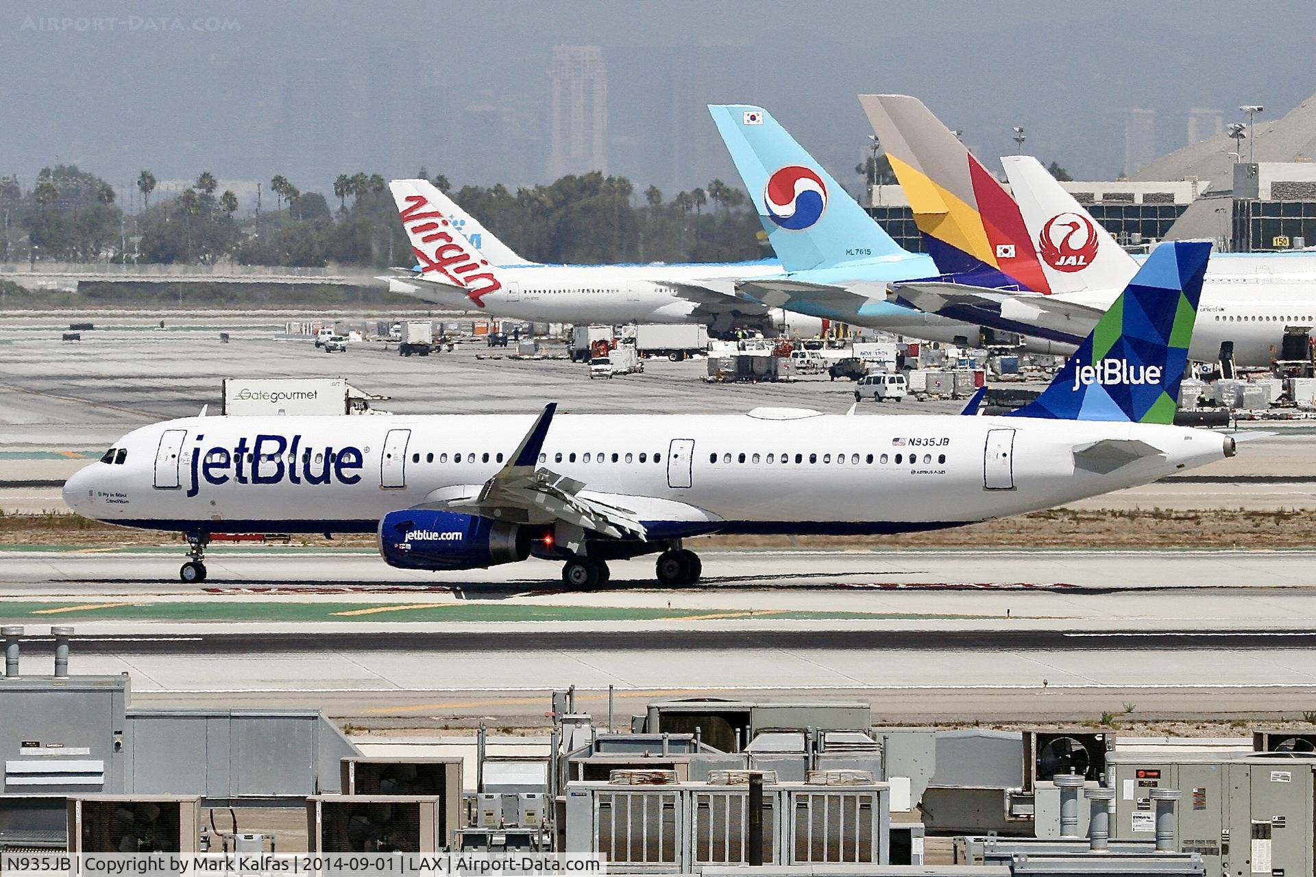 N935JB, 2014 Airbus A321-231 C/N 6185, Jet Blue N935JB (Fly In Mint Condition), 2014 Airbus A321-231arriving at LAX