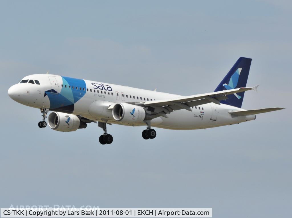 CS-TKK, 2005 Airbus A320-214 C/N 2390, RWY22L