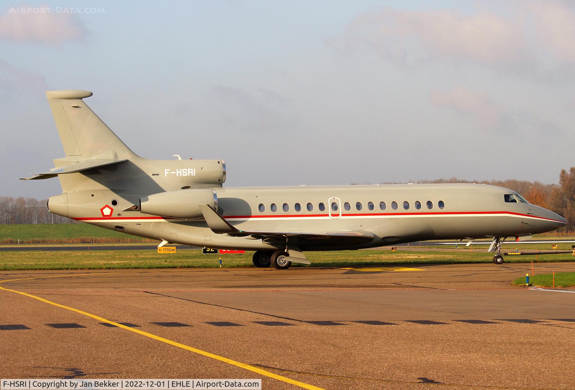F-HSRI, 2017 Dassault Falcon 8X C/N 427, Now in its new outfit (Indonesian Air Force) tugged from the Satys aircraft painting company to the platform. After the official de livery to the Indonesian Air Force the rgeistration will be changed in A-0808.