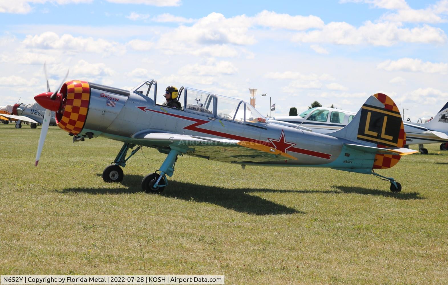 N652Y, 2004 Yakovlev (Aerostar) Yak-52TW C/N 0412510, OSH 2022
