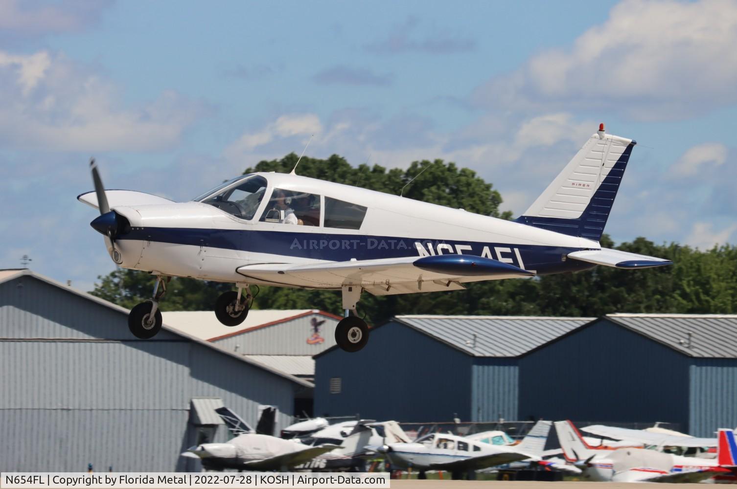 N654FL, 1971 Piper PA-28-140 C/N 28-7125569, OSH 2022