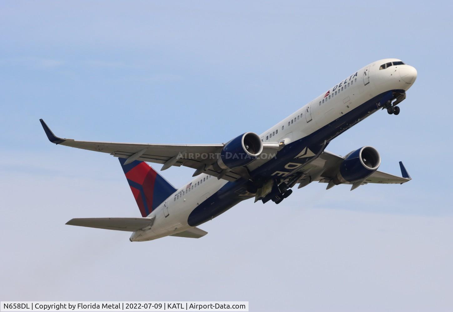 N658DL, 1990 Boeing 757-232 C/N 24420, ATL 2022