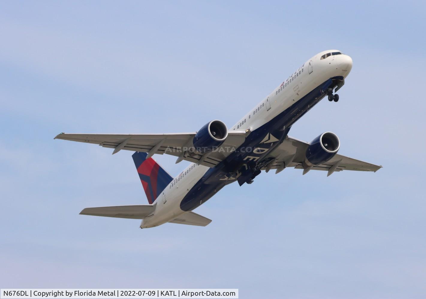 N676DL, 1992 Boeing 757-232 C/N 25981, ATL 2022