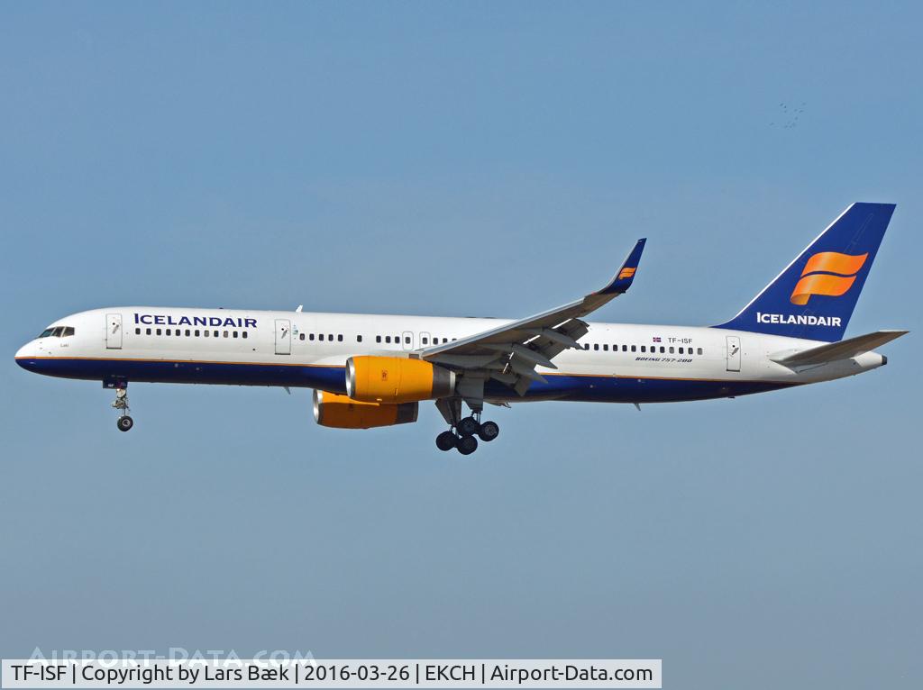 TF-ISF, 1991 Boeing 757-223 C/N 24595, RWY22L