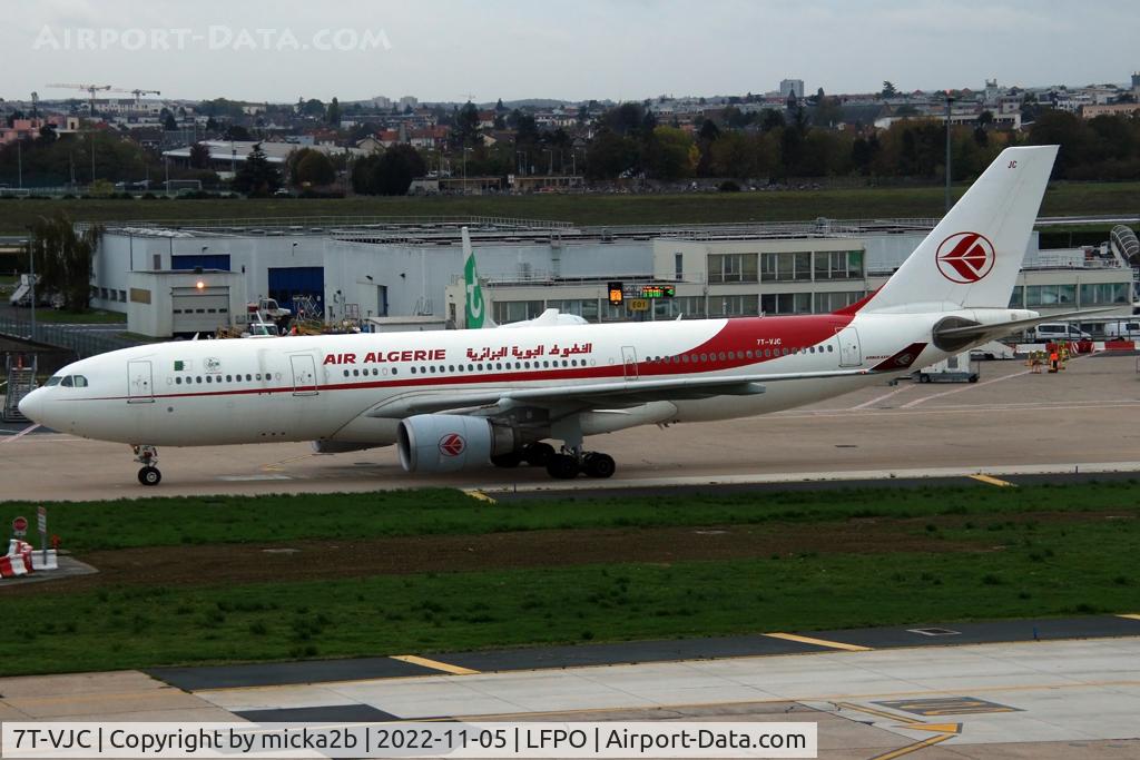 7T-VJC, 2015 Airbus A330-202 C/N 1649, Taxiing