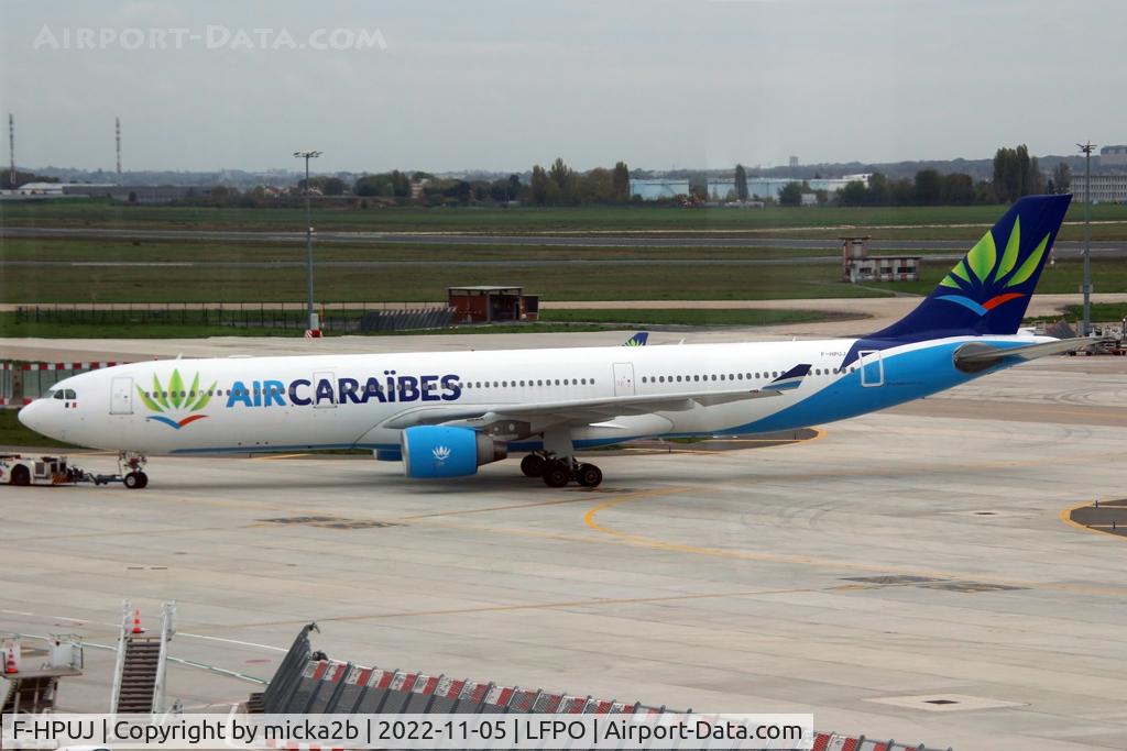 F-HPUJ, 2016 Airbus A330-232 C/N 1727, Taxiing