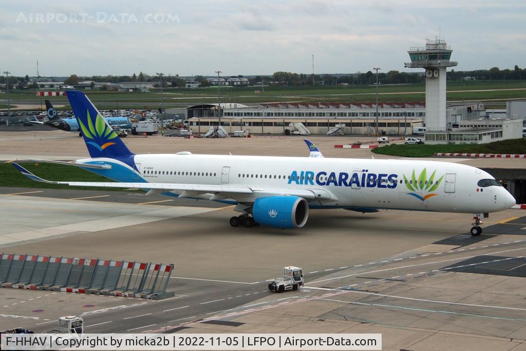 F-HHAV, 2016 Airbus A350-941 C/N 0082, Taxiing