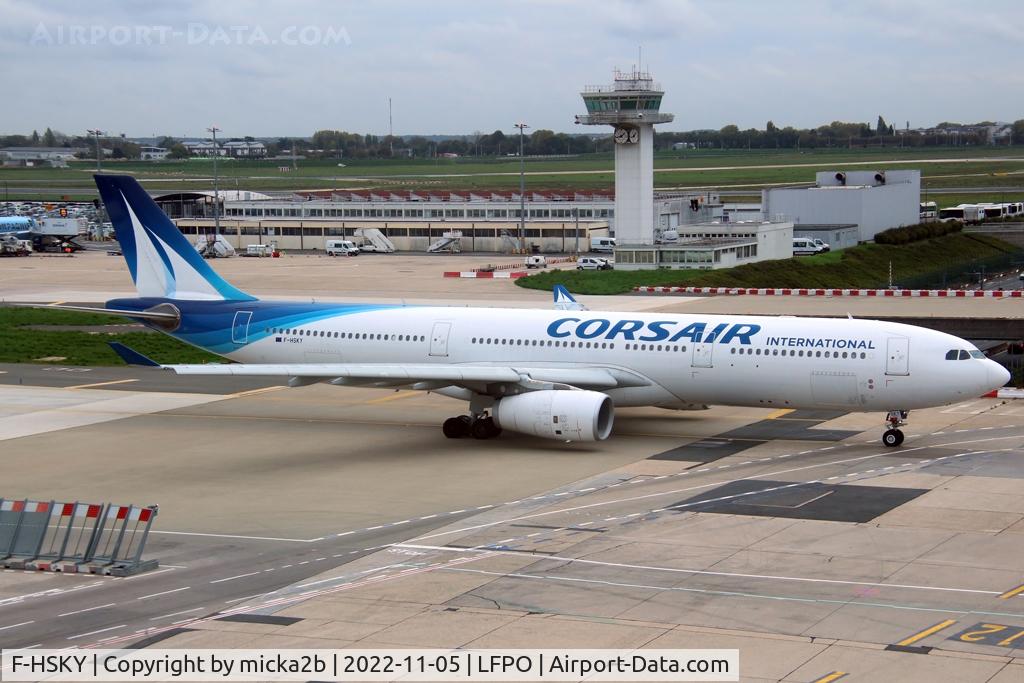 F-HSKY, 2012 Airbus A330-343 C/N 1359, Taxiing