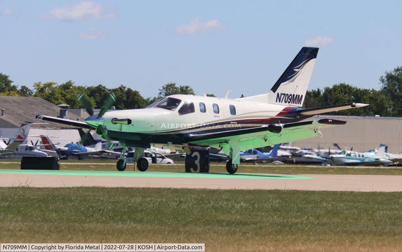 N709MM, Socata TBM-700 C/N 528, OSH 2022