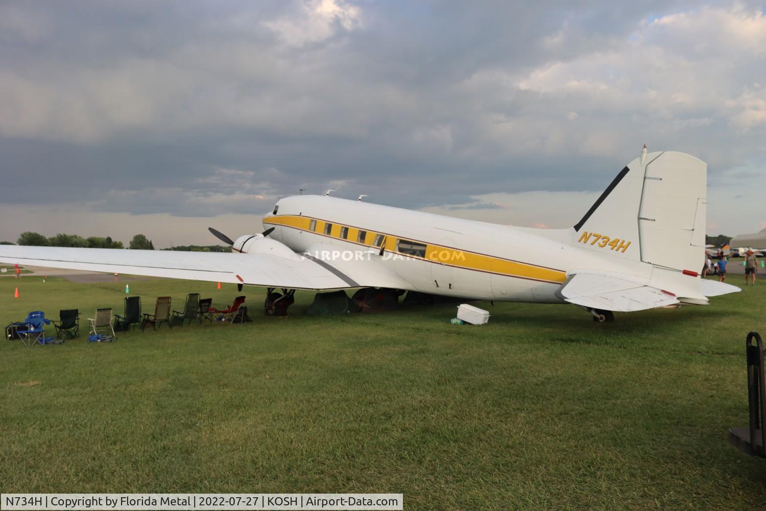 N734H, 1942 Douglas DC-3 (C-47-DL) C/N 4727, OSH 2022