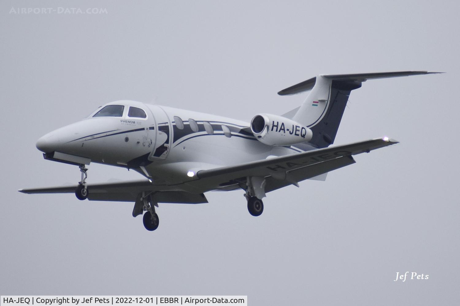 HA-JEQ, 2009 Embraer EMB-500 Phenom 100 C/N 50000055, Short final at Brussels Airport.