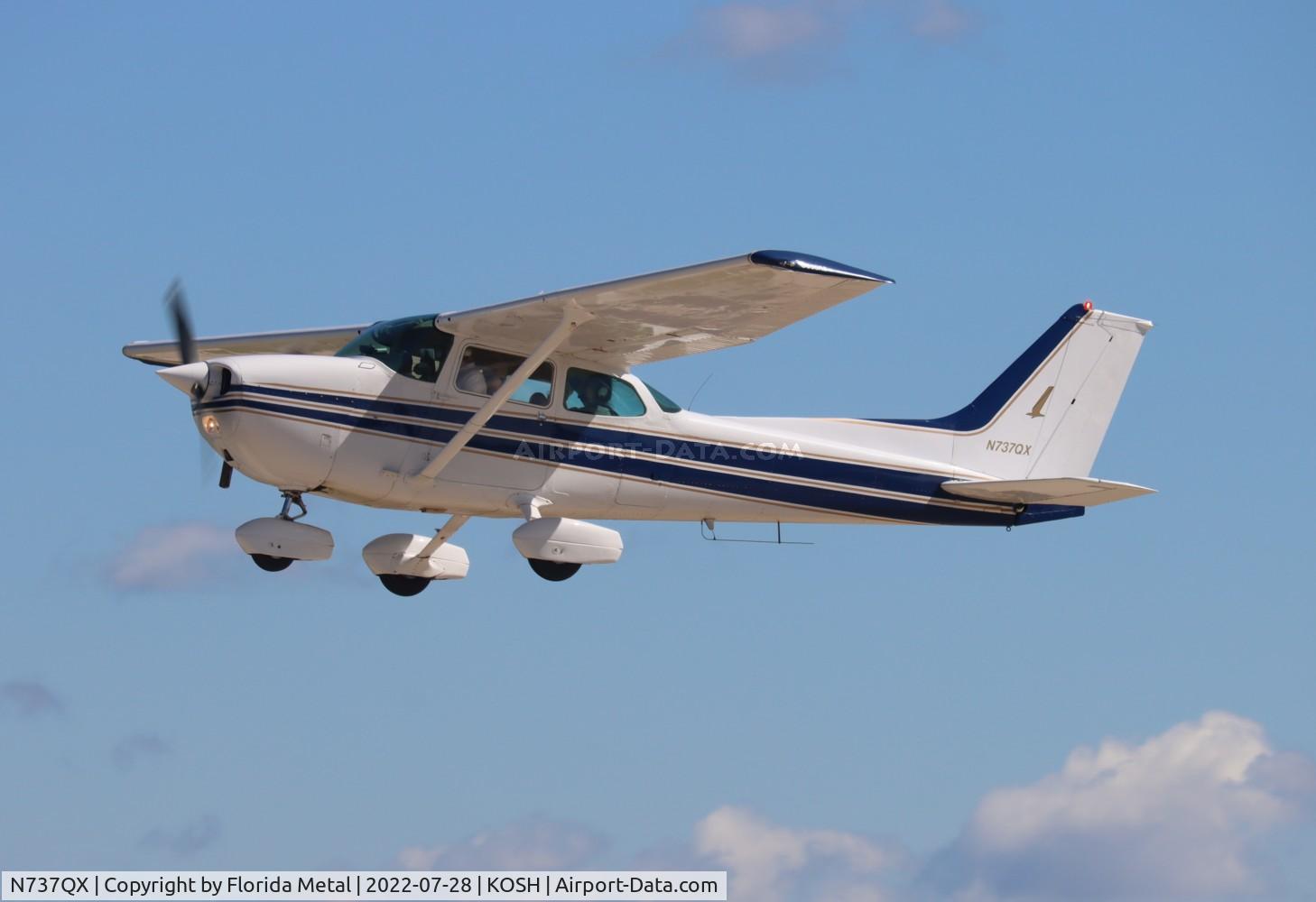 N737QX, 1977 Cessna 172N C/N 17269602, OSH 2022