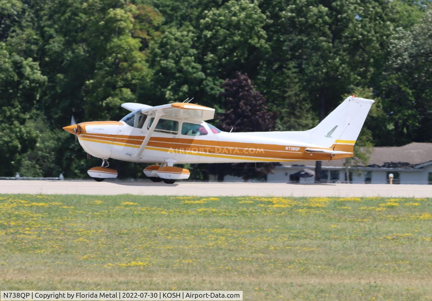 N738QP, 1977 Cessna 172N Skyhawk II C/N 17270157, OSH 2022