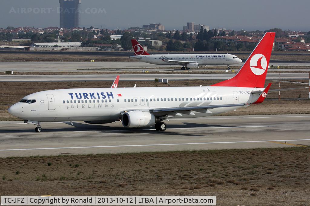TC-JFZ, 2000 Boeing 737-8F2 C/N 29784, at ist