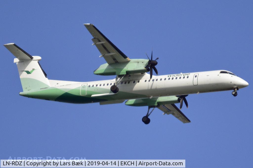 LN-RDZ, 2002 De Havilland Canada DHC-8-402Q Dash 8 C/N 4063, RWY04L