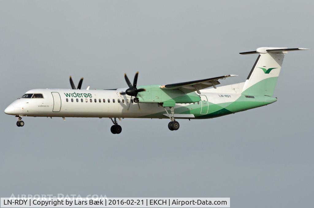 LN-RDY, 2002 De Havilland Canada DHC-8-402Q Dash 8 C/N 4062, RWY22L