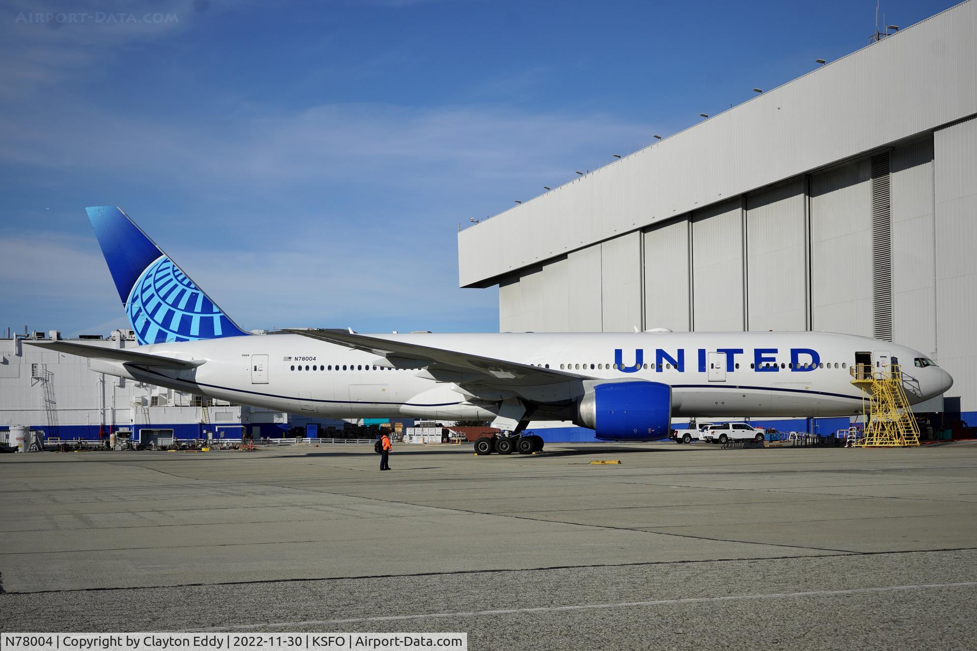 N78004, 1998 Boeing 777-224 C/N 27580, SFO 2022.