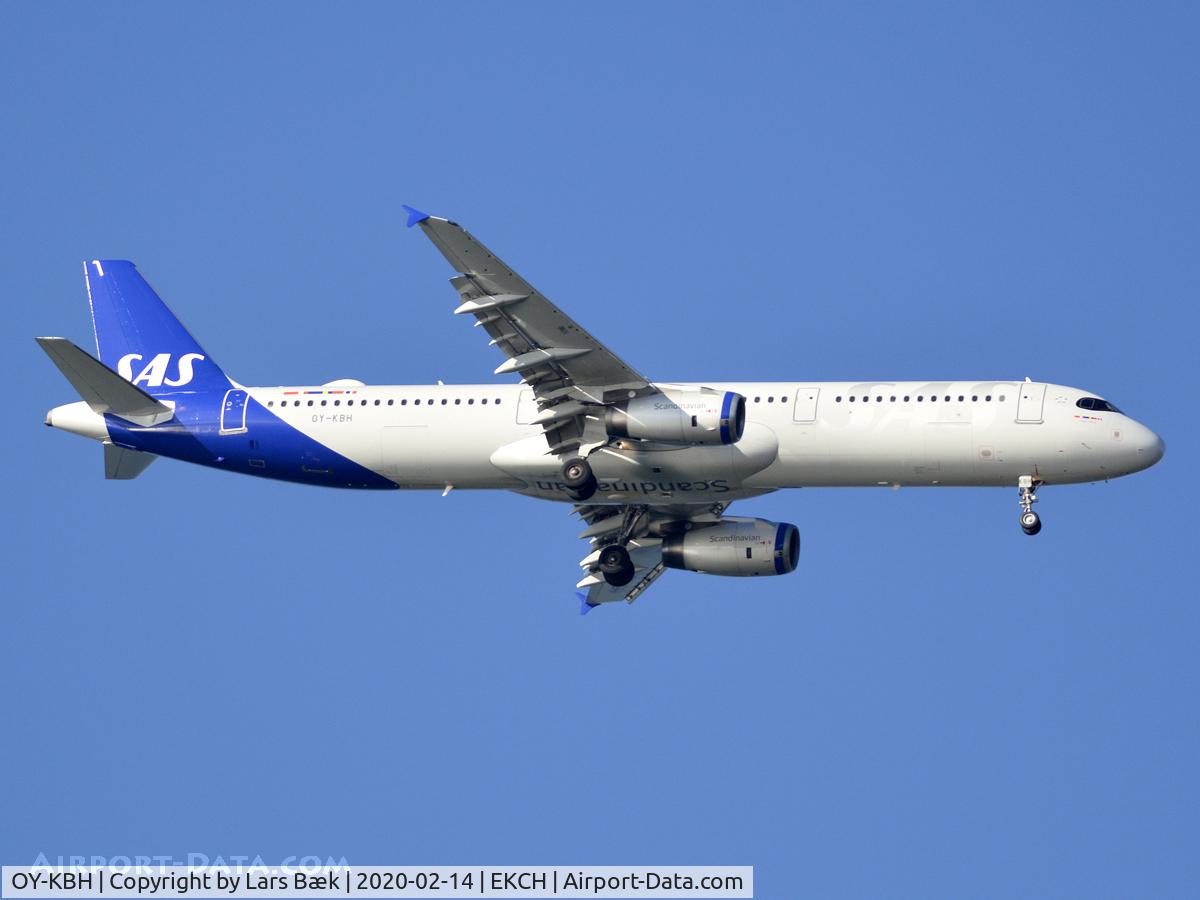 OY-KBH, 2002 Airbus A321-232 C/N 1675, RWY04L from Kongelundsfortet