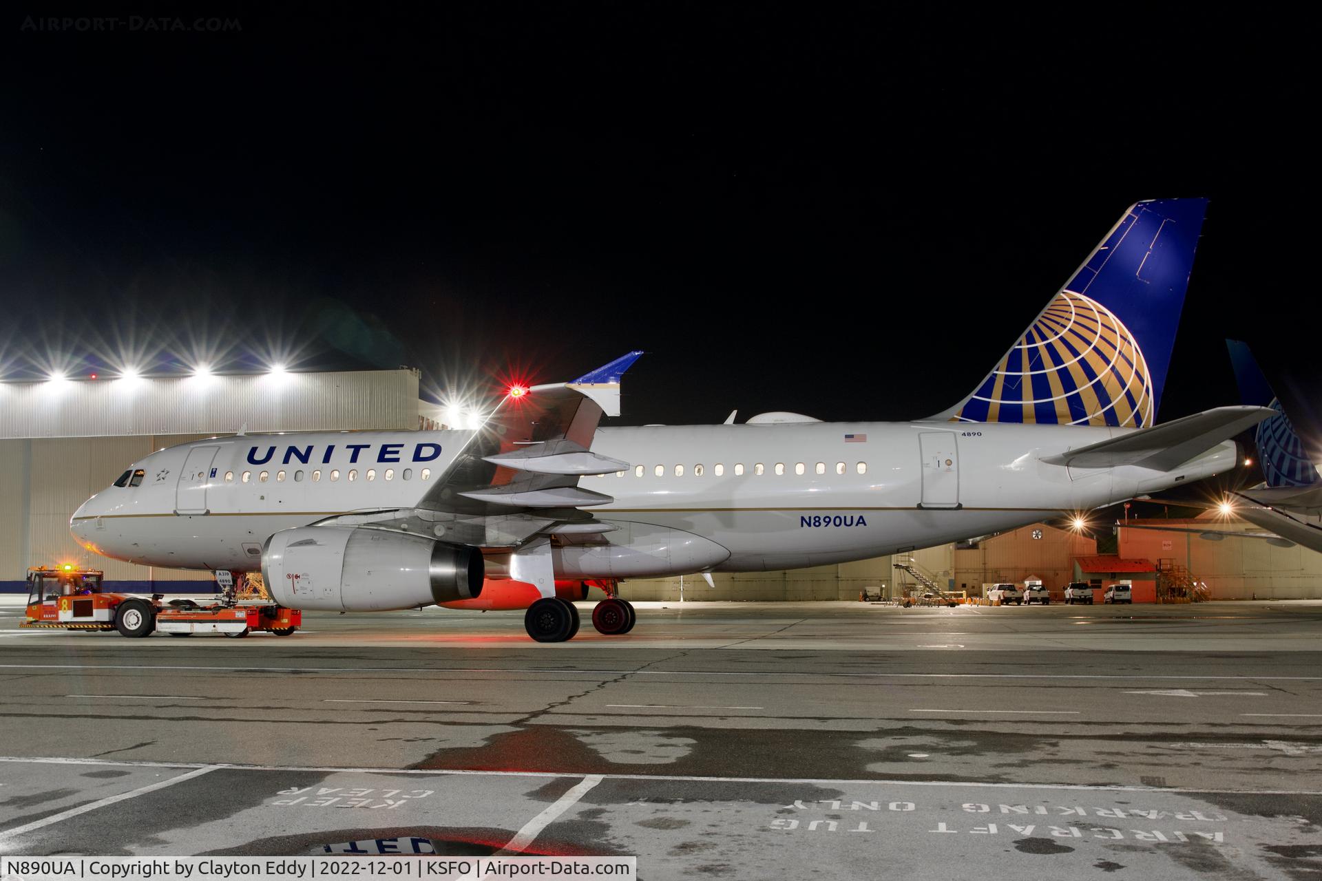 N890UA, 2006 Airbus A319-132 C/N 2815, SFO 2022.