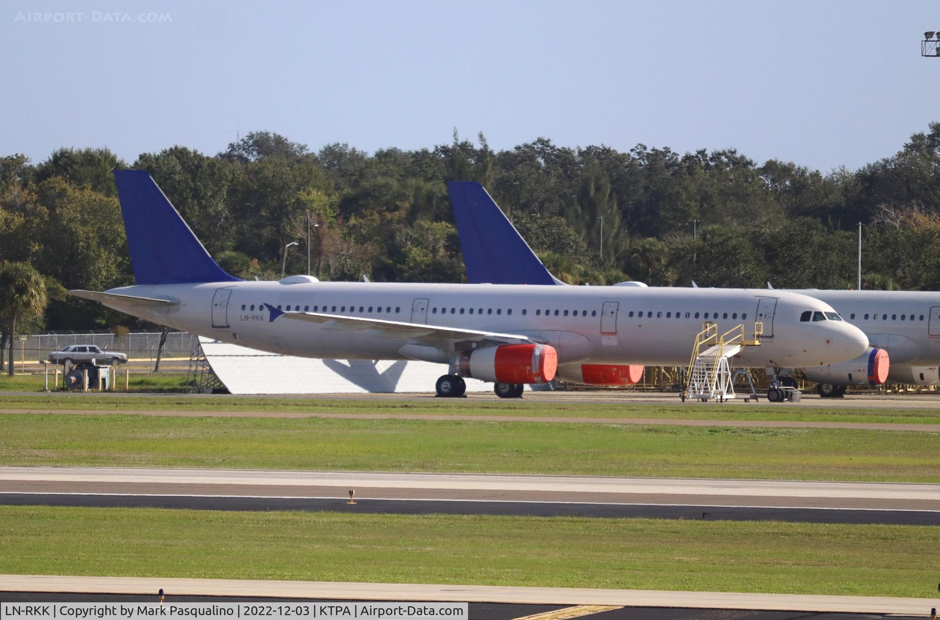LN-RKK, 2002 Airbus A321-232 C/N 1848, Airbus A321-232