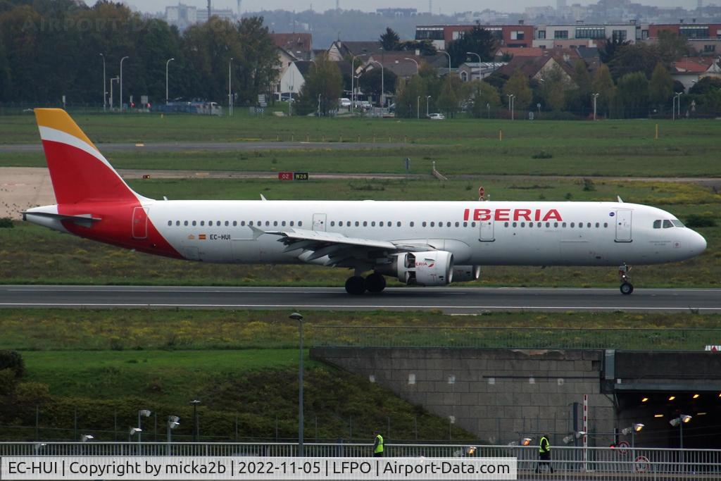 EC-HUI, 1999 Airbus A321-211 C/N 1027, Taxiing