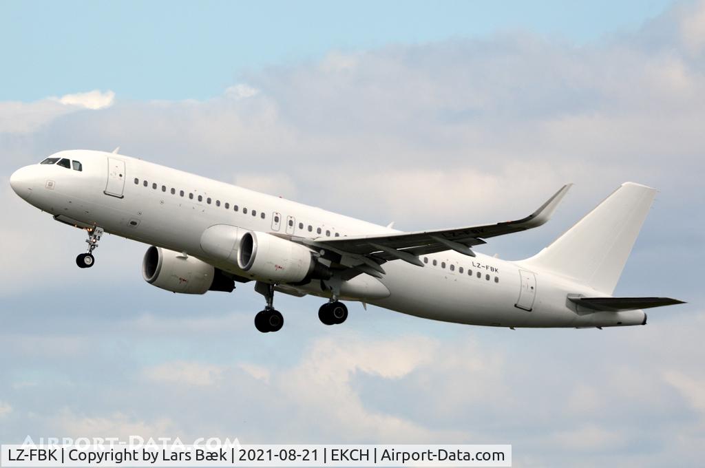 LZ-FBK, 2016 Airbus A320-214 C/N 7345, RWY22R from St. Magleby