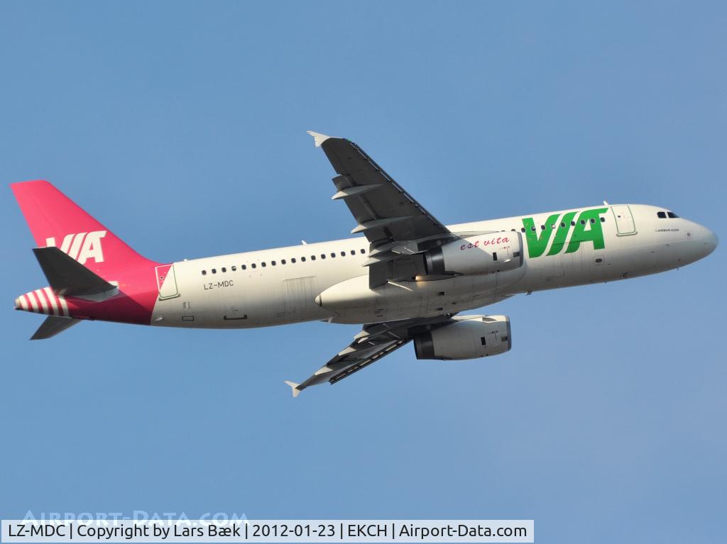 LZ-MDC, 2010 Airbus A320-232 C/N 4270, RWY04R