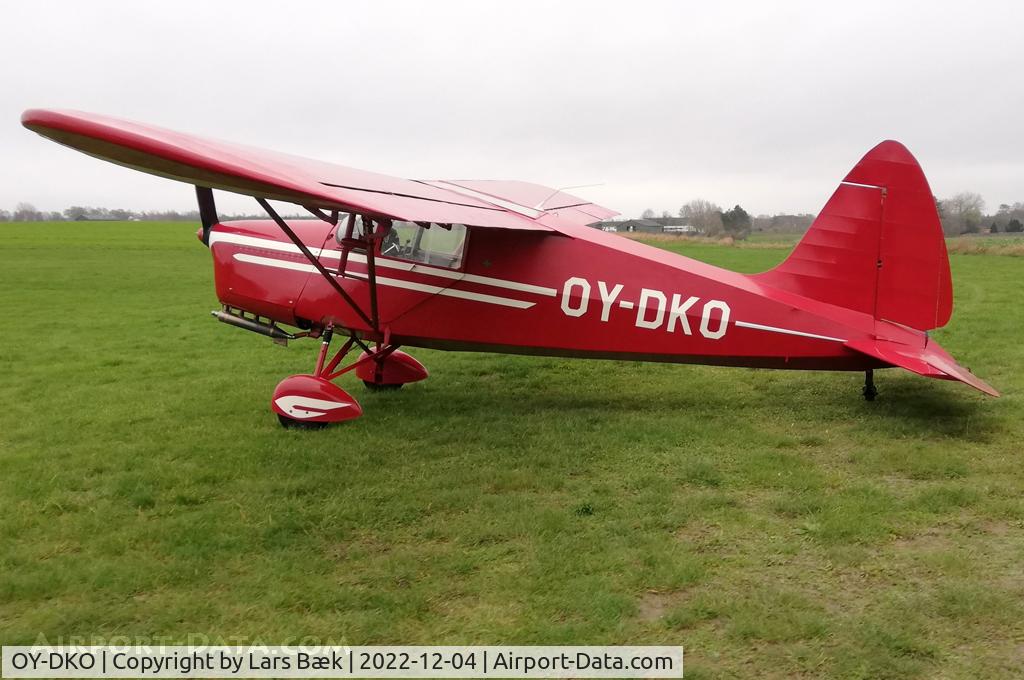 OY-DKO, , From the small grass airfield near Holbaek, Denmark
Place: Andelslandsbyen Nyvang
