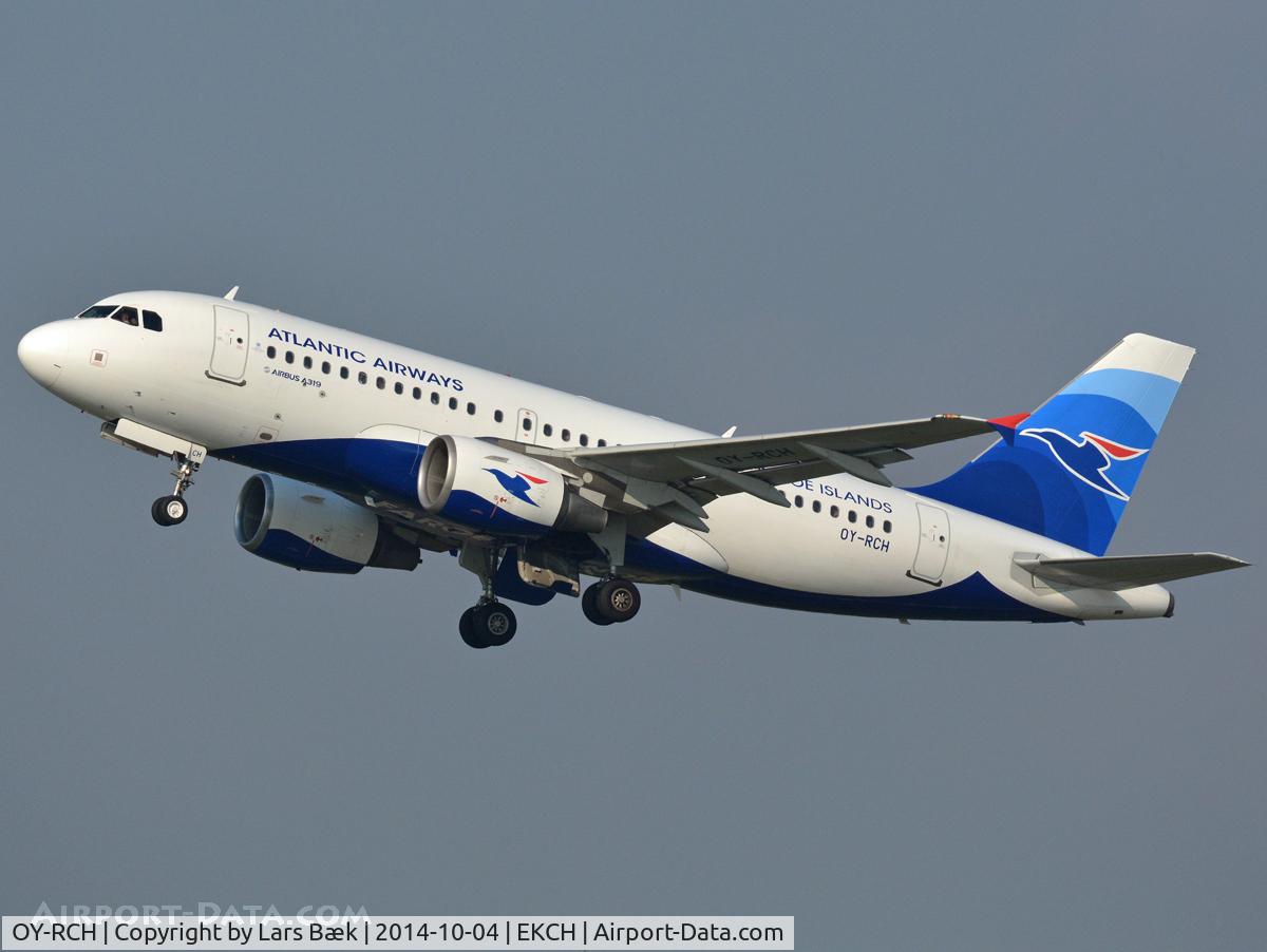 OY-RCH, 2004 Airbus A319-112 C/N 2186, RWY22R