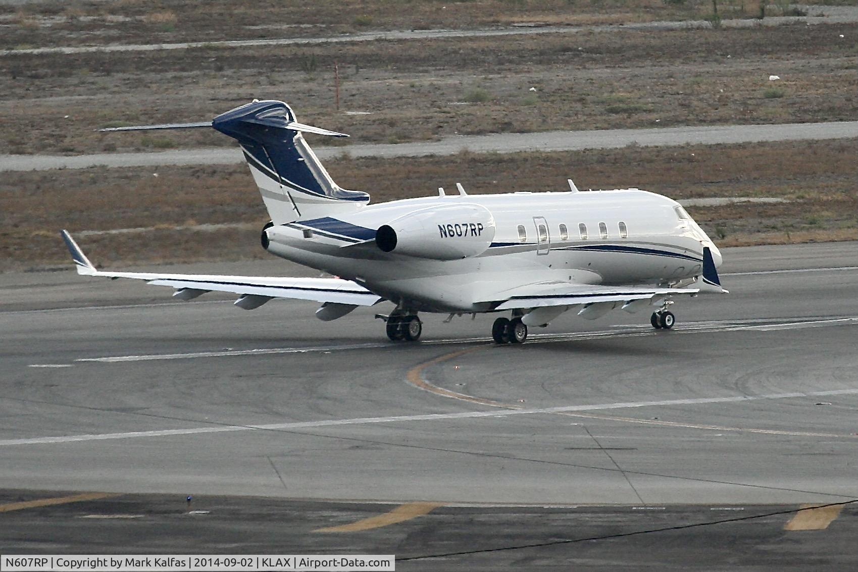 N607RP, 1995 Canadair Challenger 601-3R (CL-600-2B16) C/N 5184, NESTLE PURINA PETCARE CO, Canadair Challenger 601-3R, N607RP departing 25R LAX