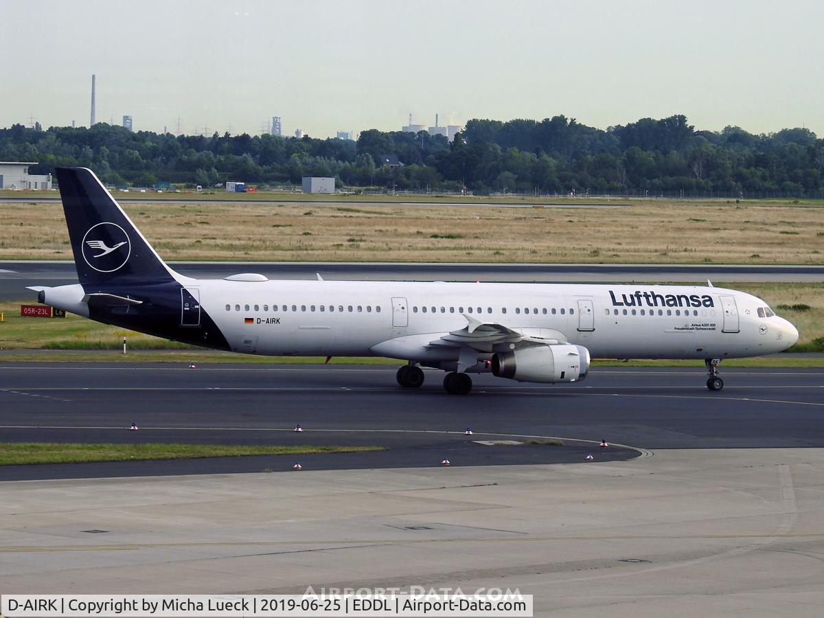 D-AIRK, 1994 Airbus A321-131 C/N 0502, At Düsseldorf